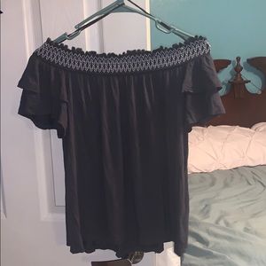 🦋3 for 25🦋 American Eagle Off the shoulder top